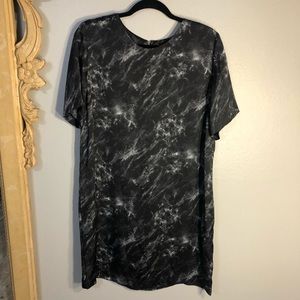 MK-Silky Smooth, Light Weight Shift Dress. Exposed